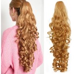 Extensie de par coada ondulata cu cleste 68 cm Blond Inchis Cod 39382